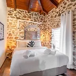 Stirida Stone House * Stirion