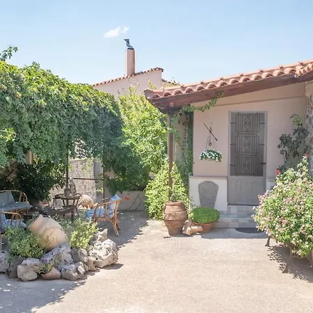 Stirida Stone House Апартаменты *